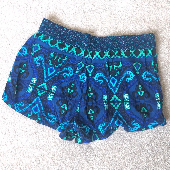 Express Fabric Shorts, Blue/Green/Black - Picture 3 of 4